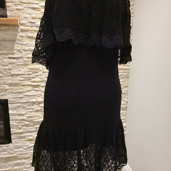 MODA International Lace dress - Picture 3 of 6